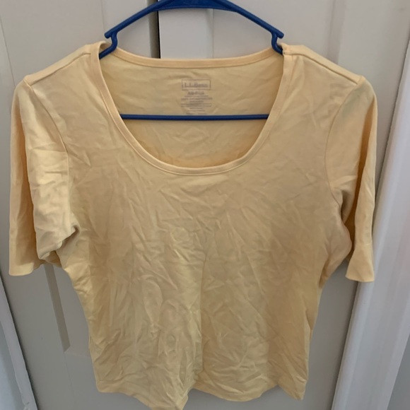 Women’s LL Bean Pink & Yellow t-shirts - Picture 2 of 6